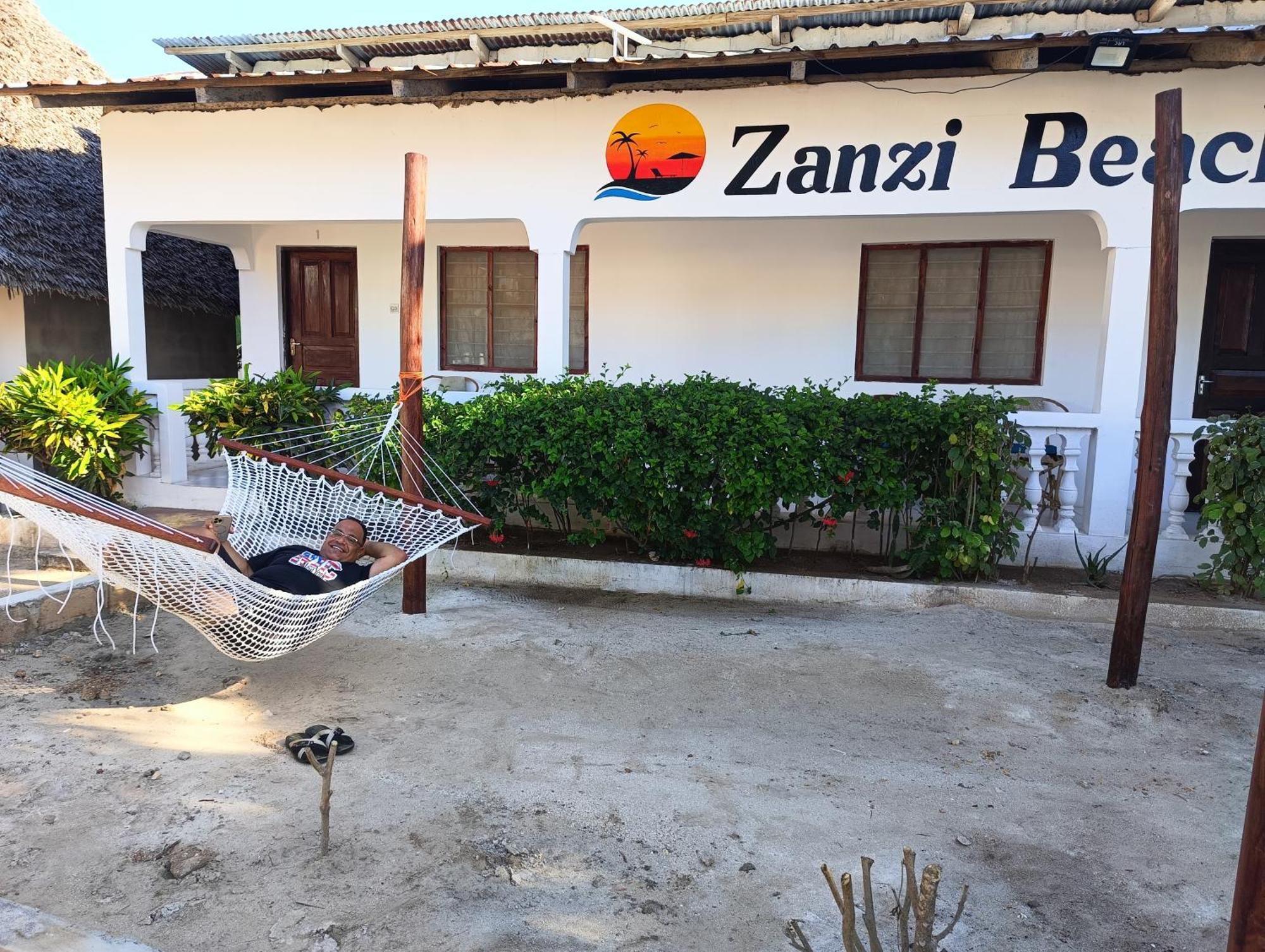 Zanzi Beach Hotel Nungwi Bagian luar foto